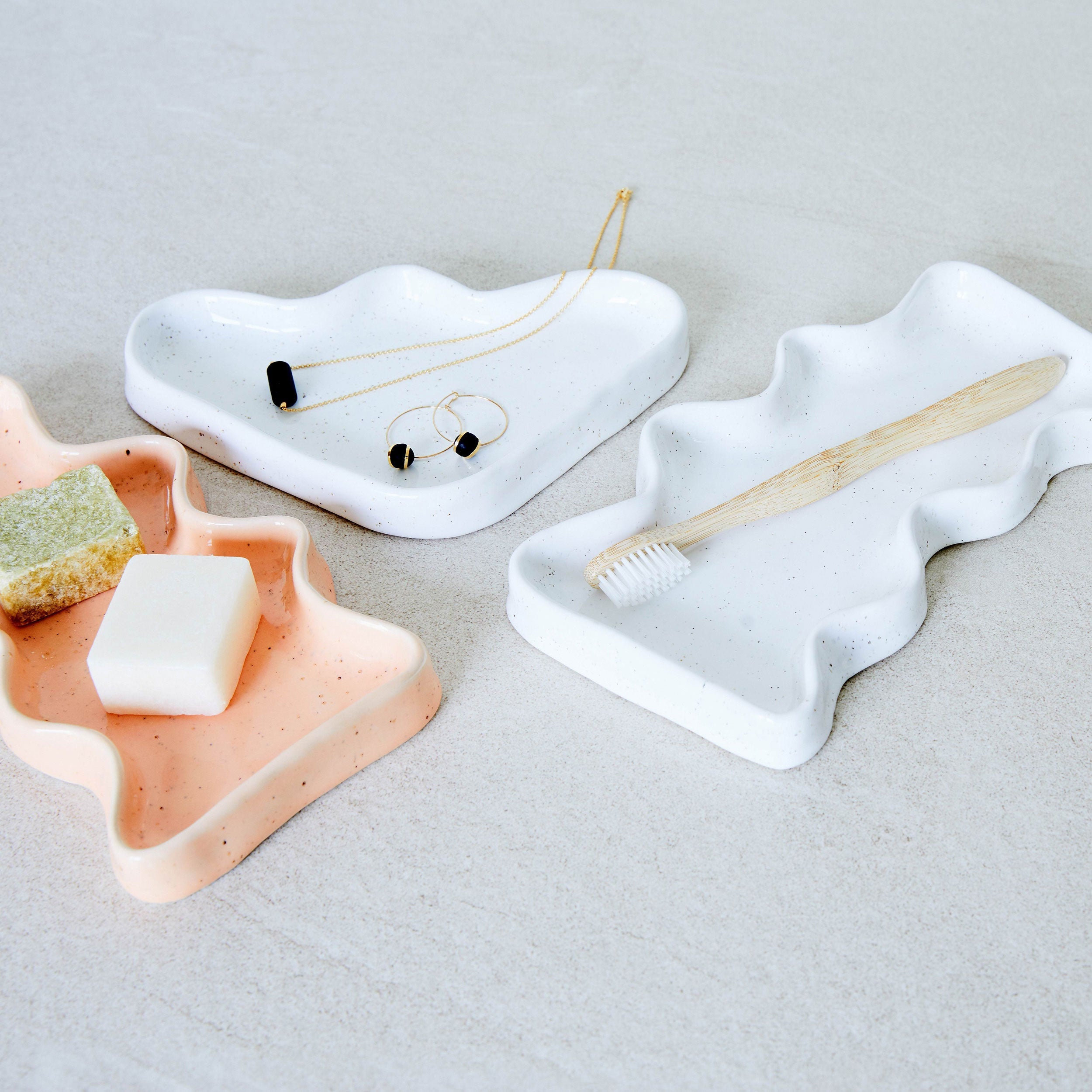 Sculpted Wave Tray – Speckled White-2